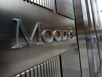 Moody’s: Υπό αναθεώρηση για πιθανή υποβάθμιση η αξιολόγηση της Ελλάδος Moody’s: Υπό αναθεώρηση για πιθανή υποβάθμιση η αξιολόγηση της Ελλάδος
